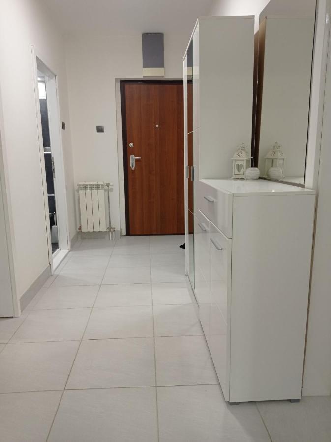 Apartman Simic - Stan Na Dan Bogatić Buitenkant foto