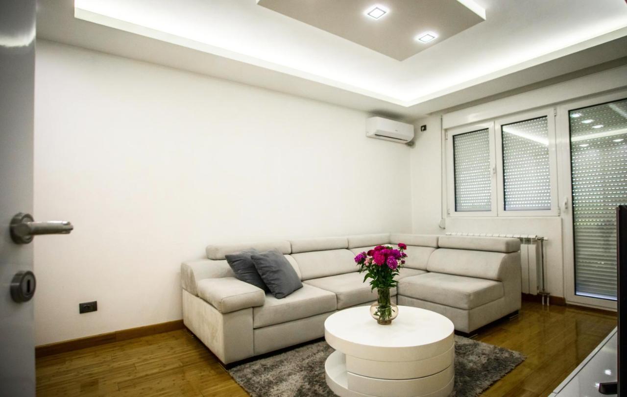 Apartman Simic - Stan Na Dan Bogatić Buitenkant foto